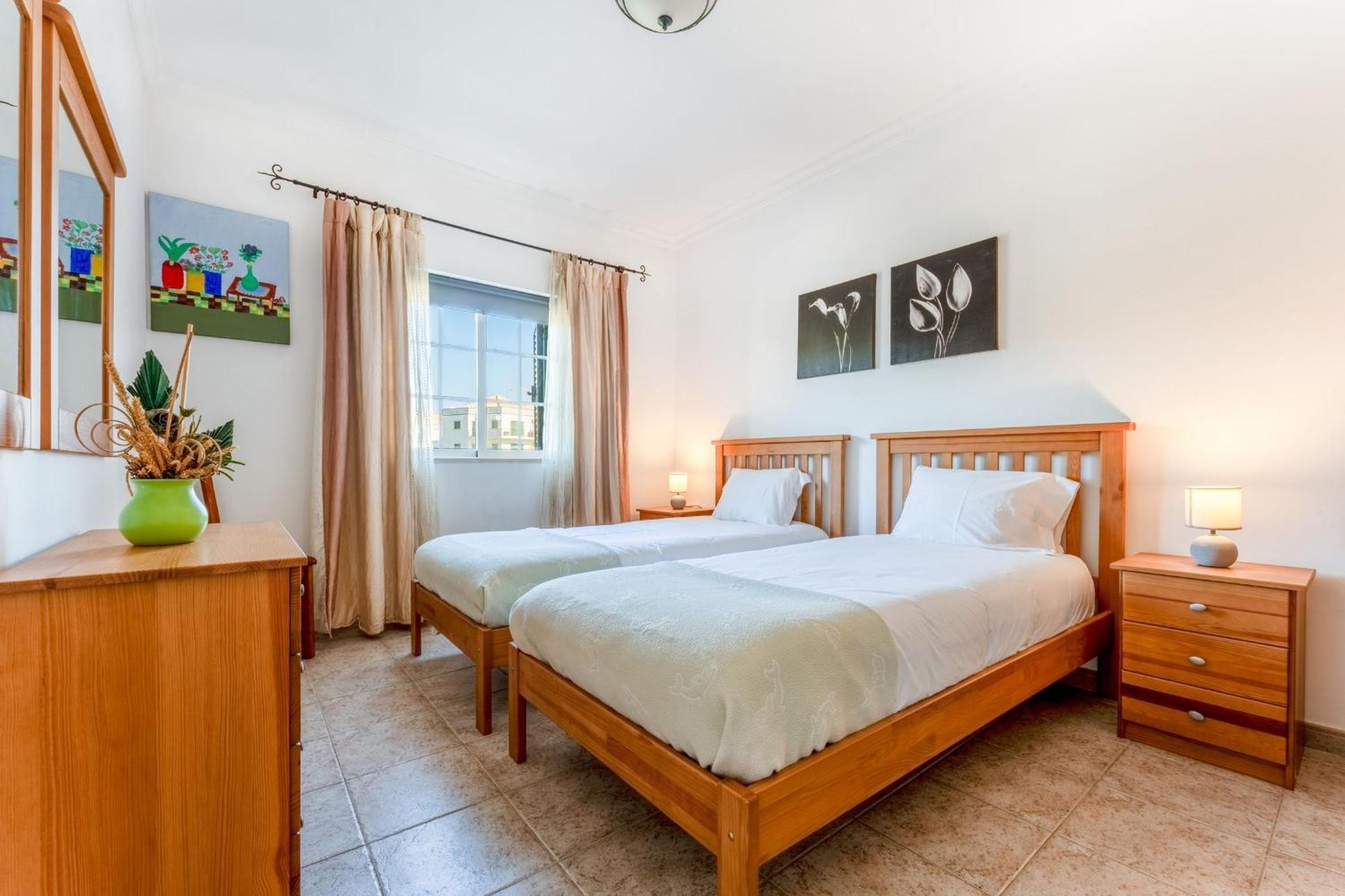 Bright & Cozy 1 Bdr Flat W/ Balcony By Lovelystay *