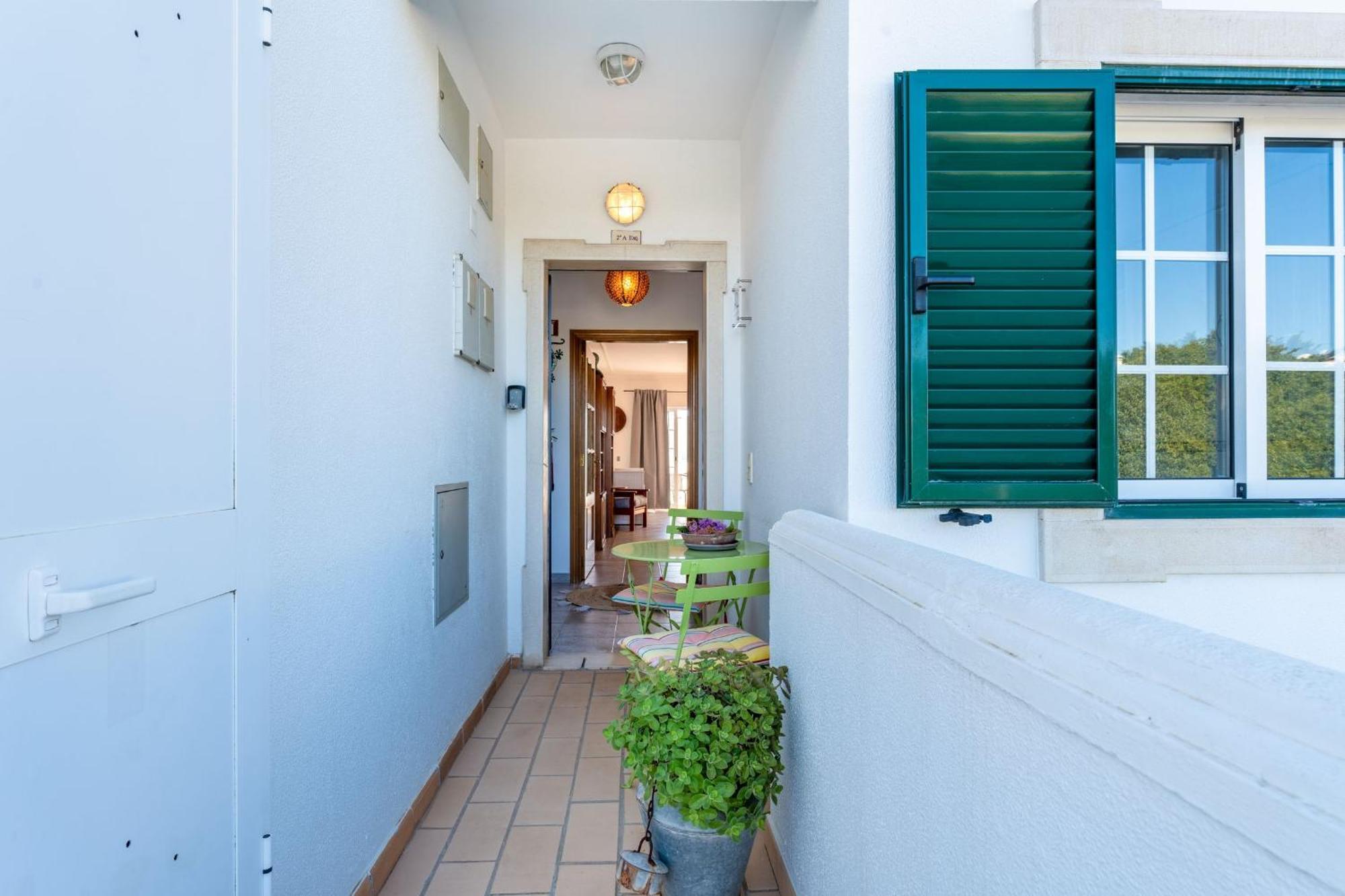 Bright & Cozy 1 Bdr Flat W/ Balcony By Lovelystay Apartment *