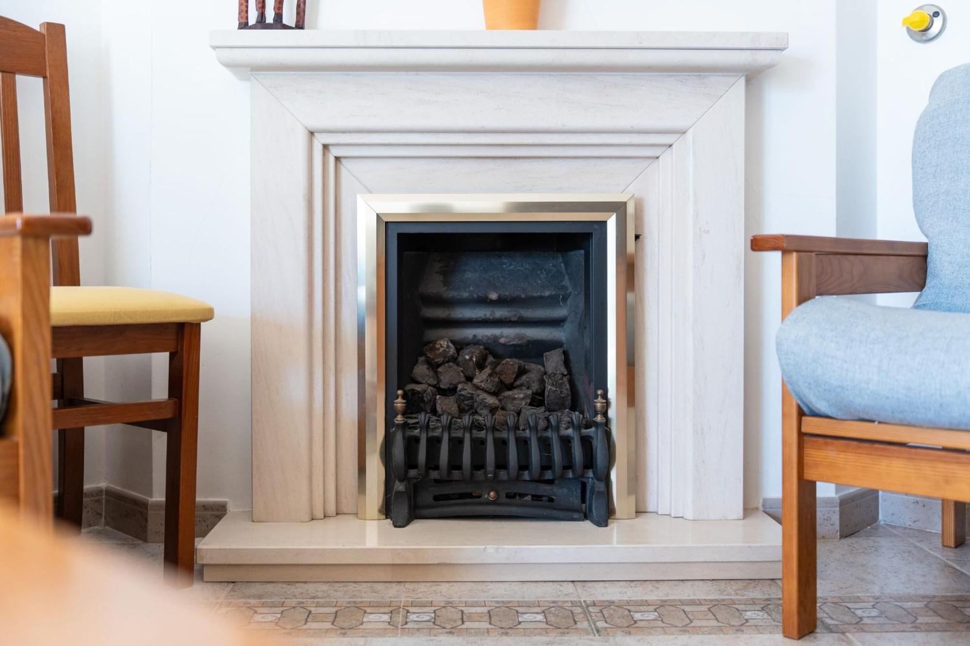Apartment Bright & Cozy 1 Bdr Flat W/ Balcony By Lovelystay *